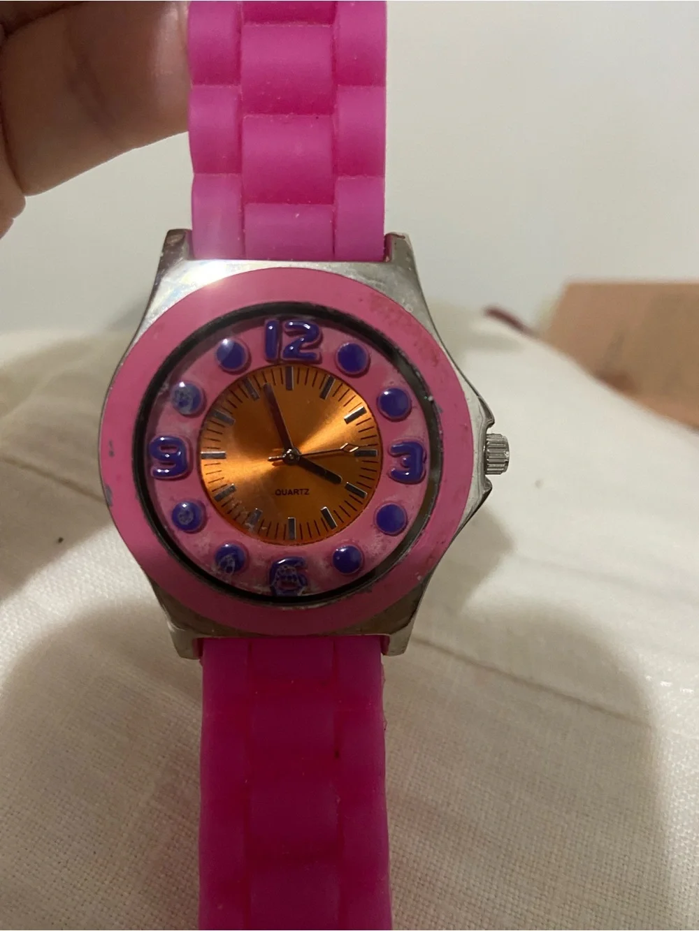 AVENUE Pink watch with a rubber wrist band very cute! New without need a battery